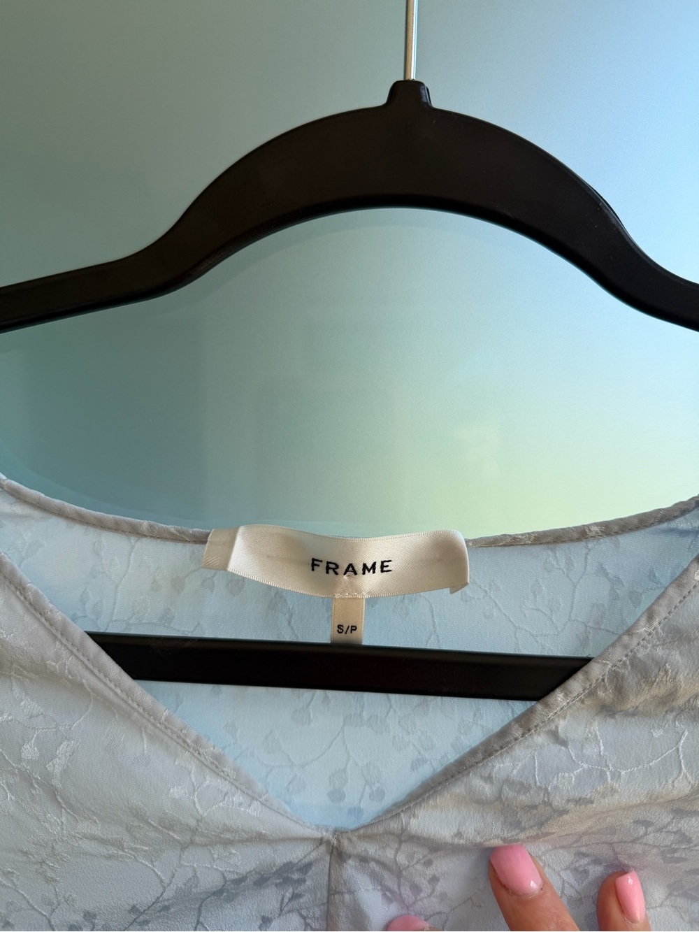 Frame Denim Silky Floral Embroidered Light Blue Top - Picture 3 of 4